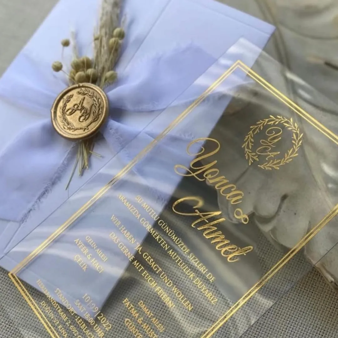 "Crystal Elegance" – Προσκλητήριο Γάμου με Διάφανο Ακρυλικό, Κορδέλα & Βουλοκέρι